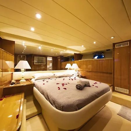 Holidays Boat Botel